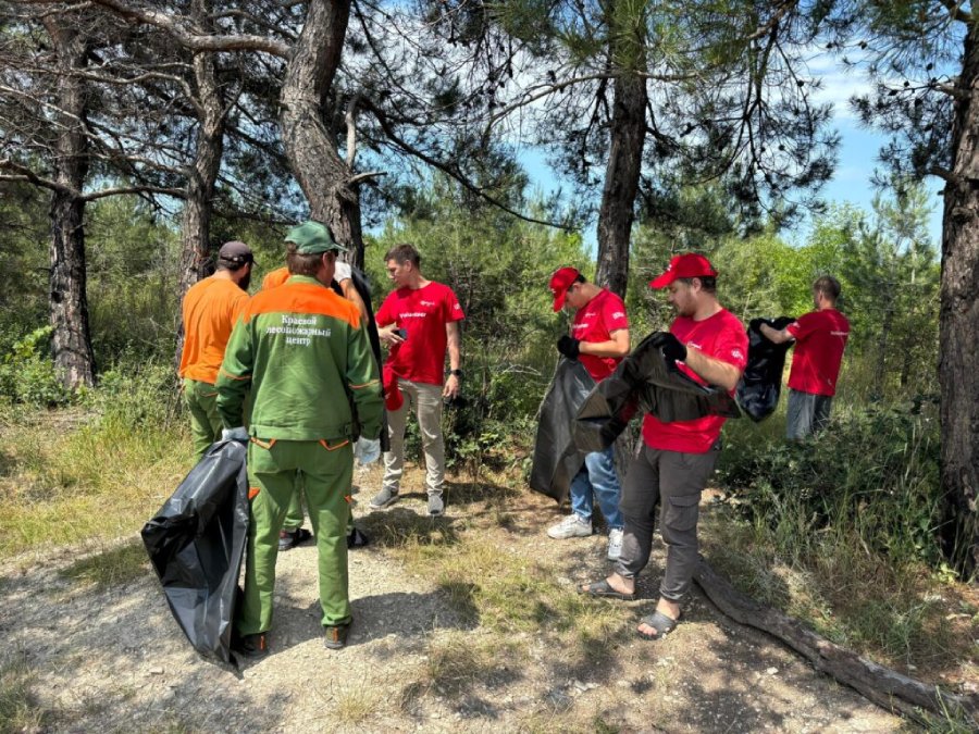 В Геленджике провели уборку у месторождения столовых вод